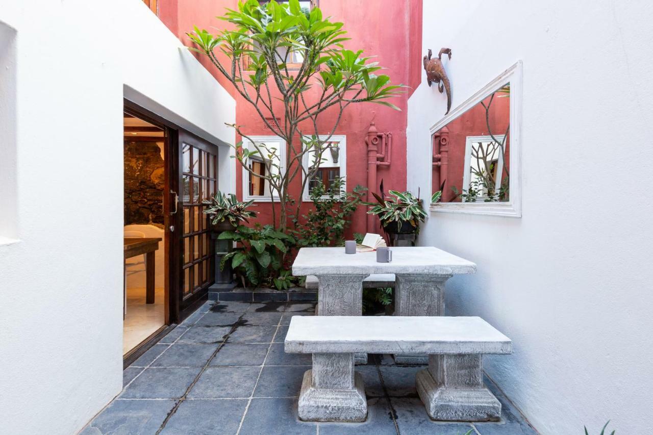 Central Cape Town, Stylish Home, With Private Courtyard Bagian luar foto