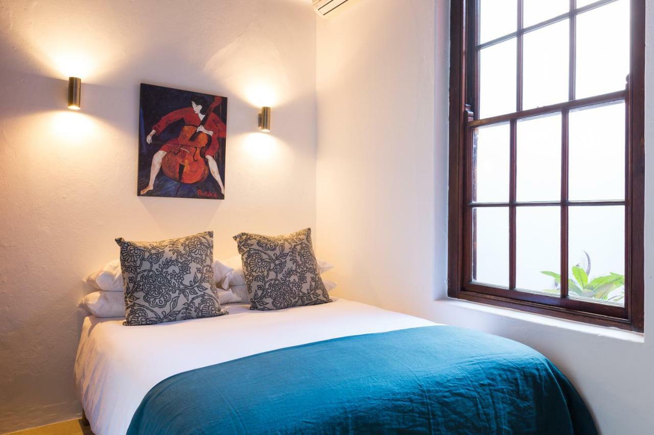 Central Cape Town, Stylish Home, With Private Courtyard Bagian luar foto