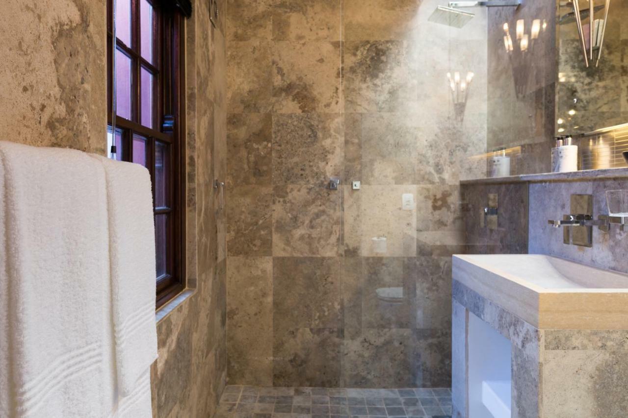 Central Cape Town, Stylish Home, With Private Courtyard Bagian luar foto