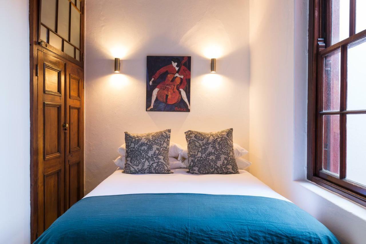 Central Cape Town, Stylish Home, With Private Courtyard Bagian luar foto