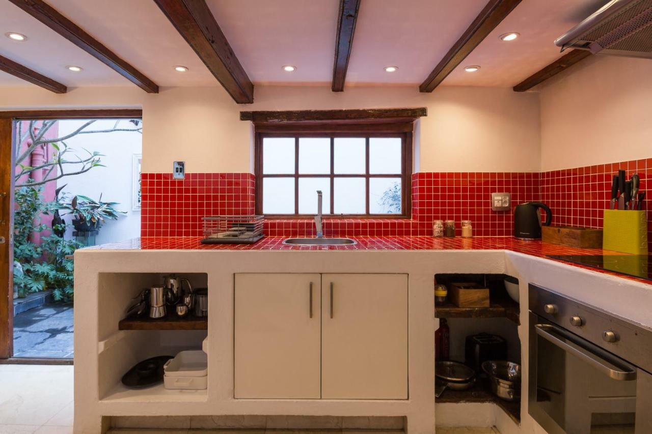 Central Cape Town, Stylish Home, With Private Courtyard Bagian luar foto